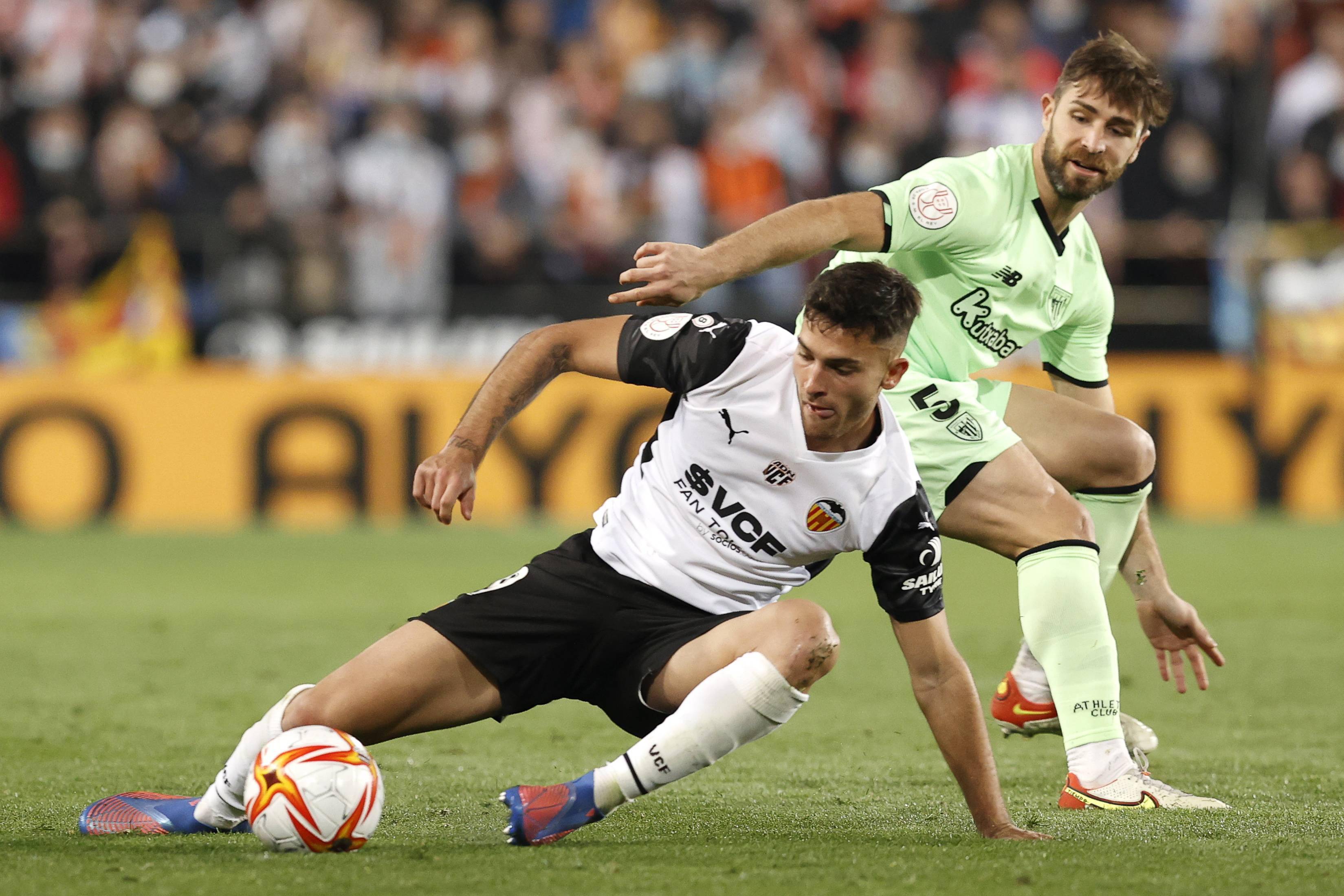 西甲焦点战:皇家马德里对阵巴伦西亚赛前全方位解析与比分展望